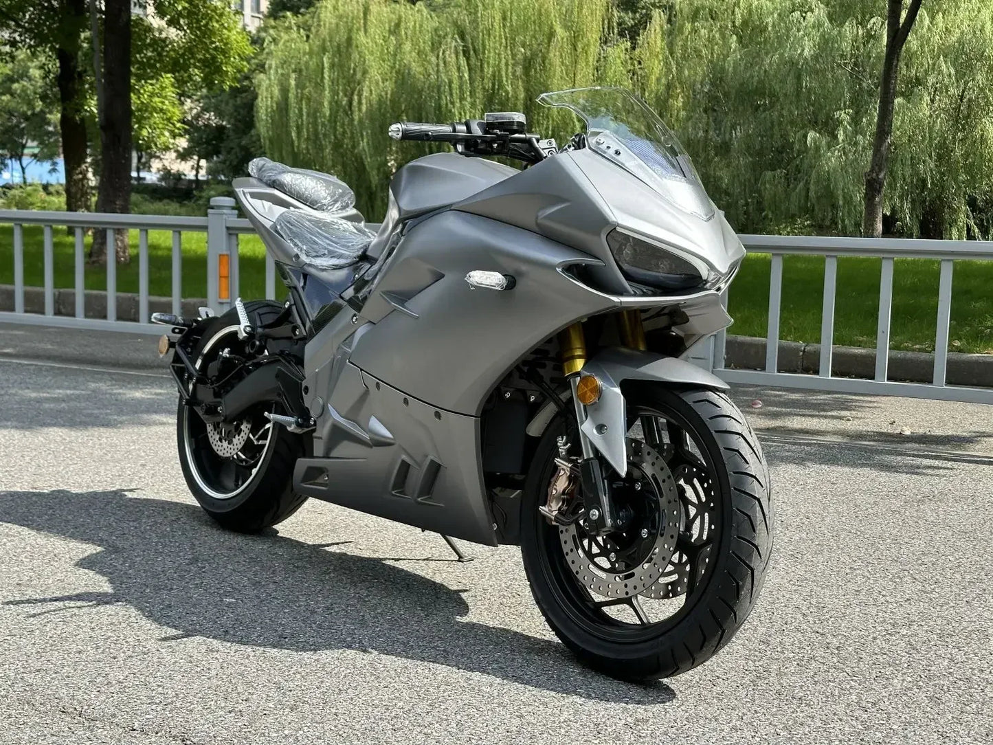 Full Size Sport Powerful 10000W Custom Electric Scooter Motorcycle