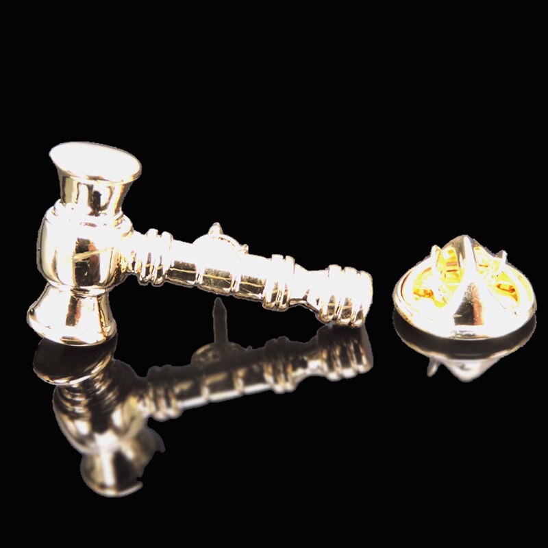 New brass enamel spray paint exquisite Brooch fashion men and women Lapel Pin clothing backpack accessories Badge
